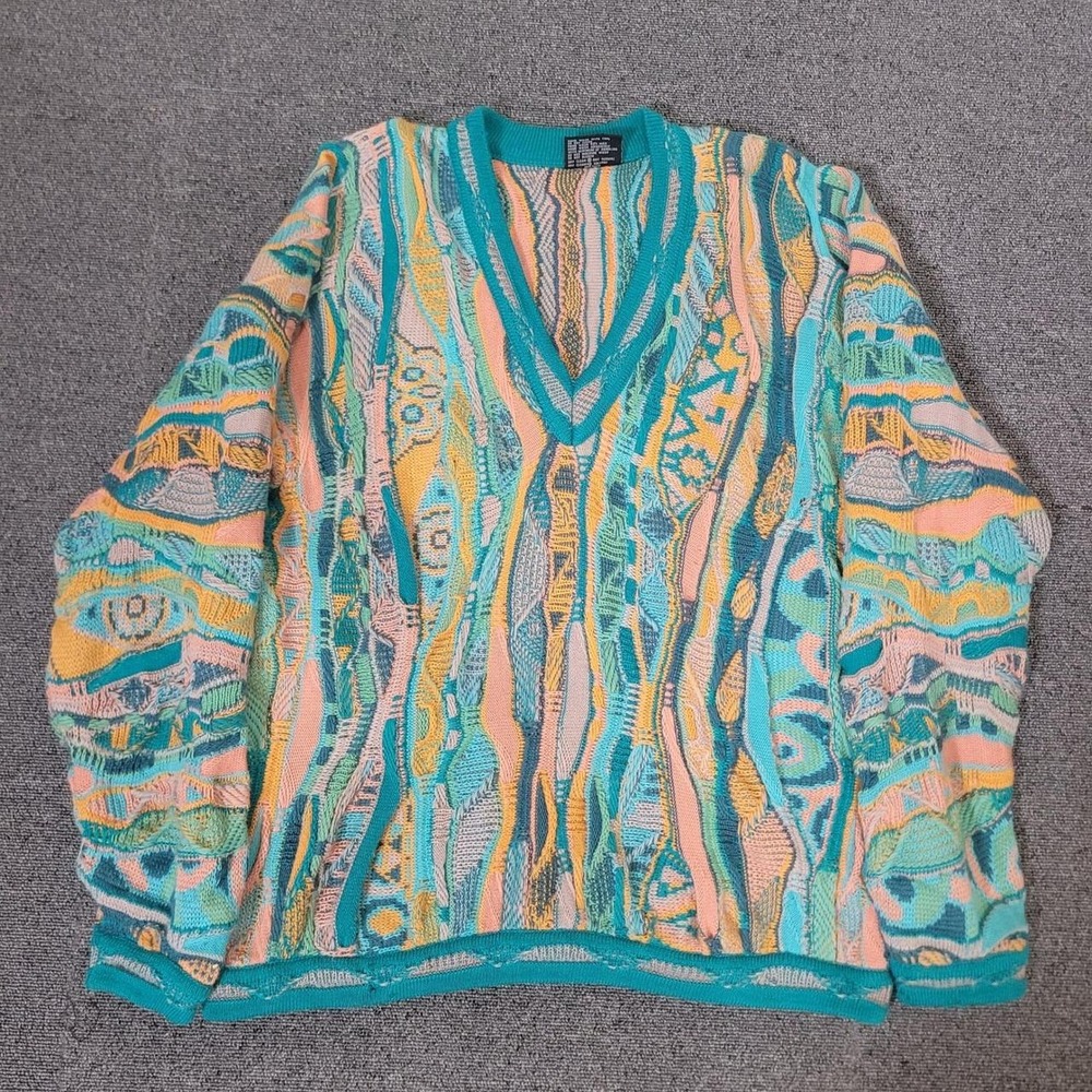 Coogi Size L V-Neck Sweater Mens 3D Textured Knit Pure New Wool Australia